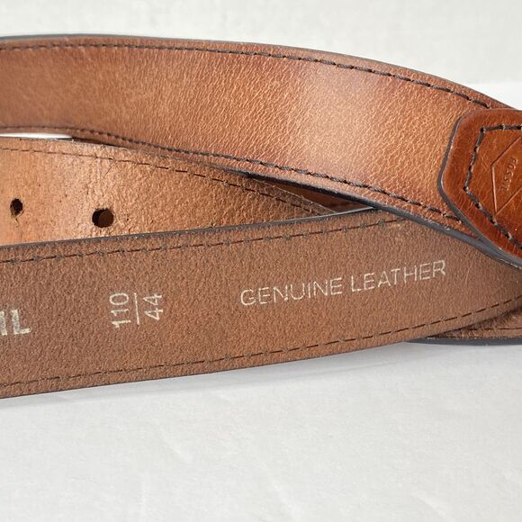 Fossil 'Griffin' Brown Genuine Leather Belt Silver Buckle Mens size 44 - Picture 7 of 9